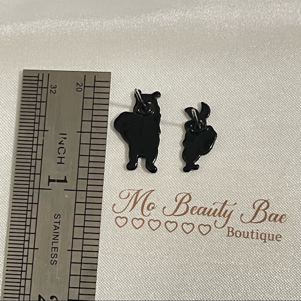 Pooh Bear and Piglet Stud Earrings - Picture 3 of 5